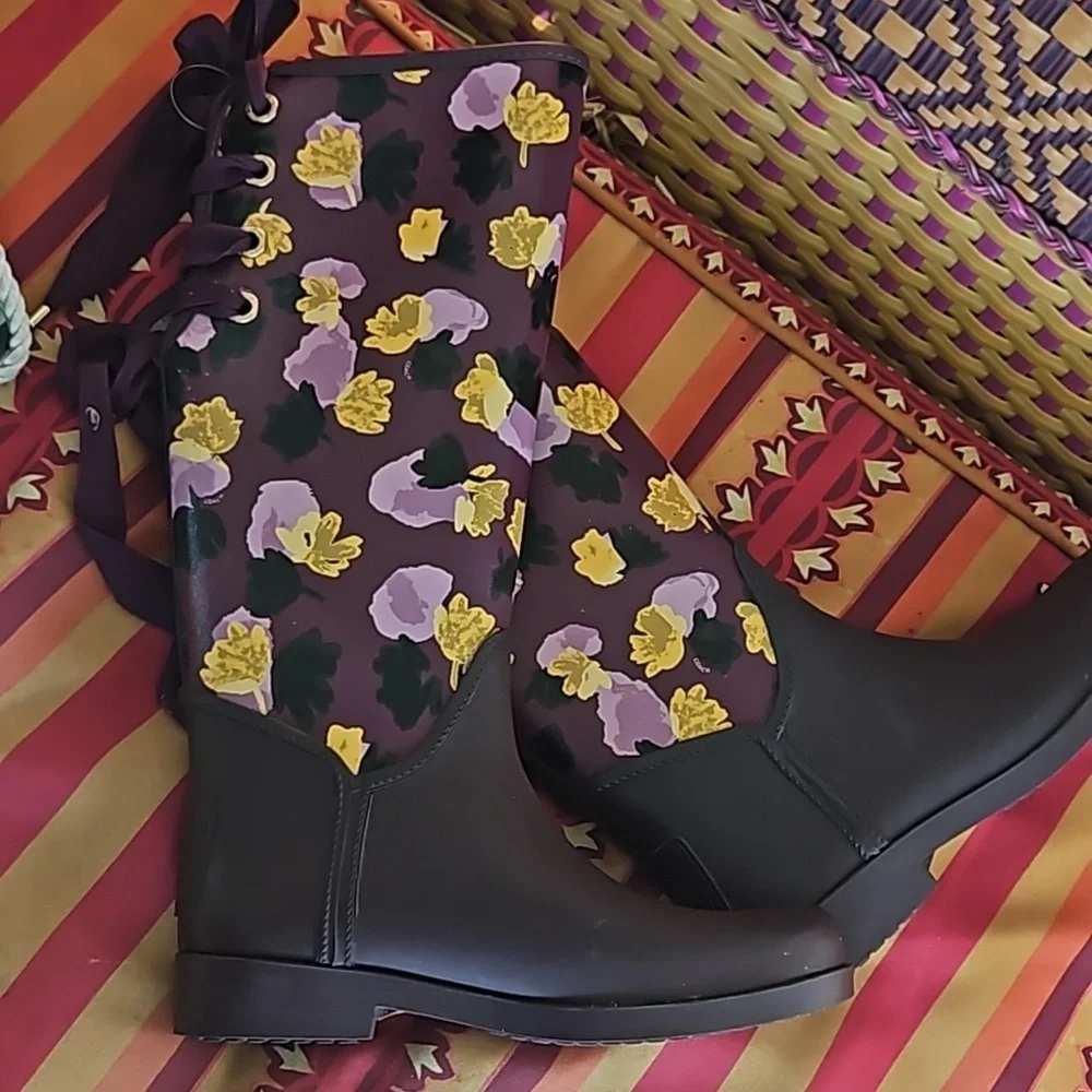 Coach Rain Boots, Wonderful Condition, Ties Up in Back